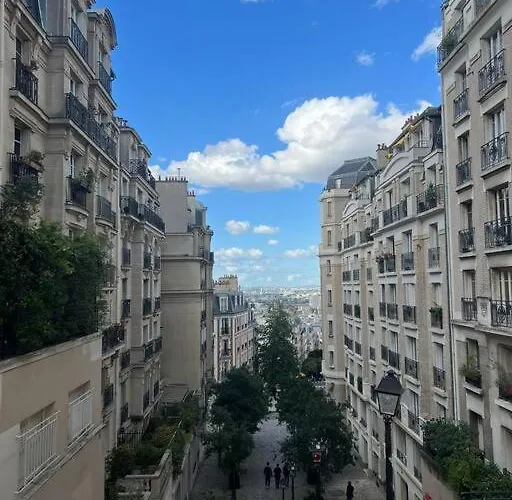 Au Coeur De Montmartre פריז